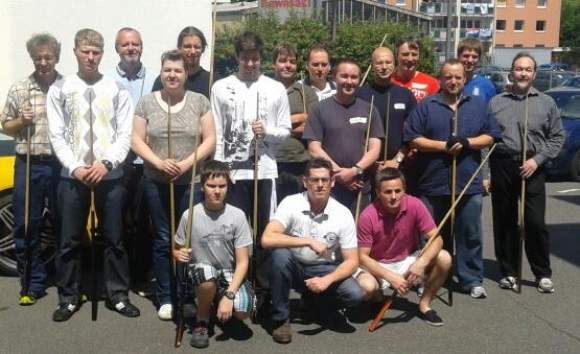 16 strahlende Teilnehmer beim Snooker Sommercamp 2012